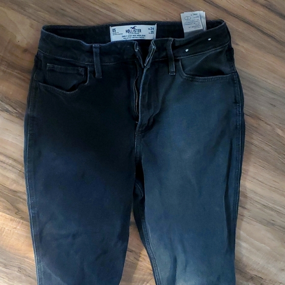 Hollister curvy high rise mom jean size 0S - Picture 1 of 4